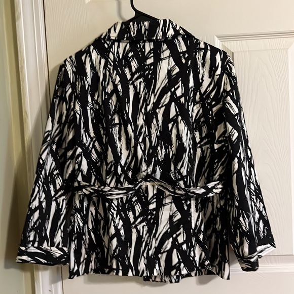 e-col-o-gie fully lined jacket for women. Size L ( buttons are loose) - Picture 7 of 7